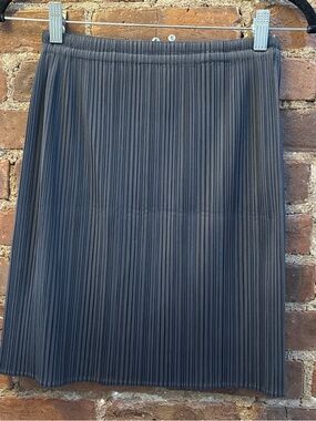 ISSEY MIYAKE PLEATS PLEASE grey mini skirt
